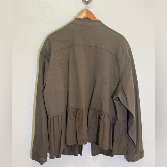 NWT Torrid - Fab Mix Military Peplum Open Jacket - size 4/4XL - Picture 2 of 6